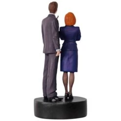 2017 X-Files, Scully And Mulder -Hallmark MAGIC Ornaments Shop 1795qxi1505r