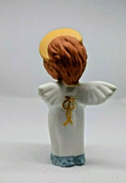 Joyful Angel - Mary Hamilton Nativity - No Box -Hallmark MAGIC Ornaments Shop 1982joyful2