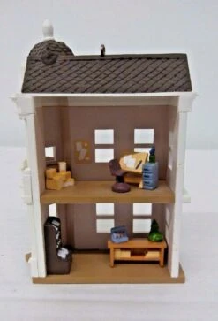 1988 Nostalgic House #5 - Hall Bros Card Shop - Damaged Box -Hallmark MAGIC Ornaments Shop 1988nost2