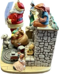 1993 Santas Favorite Stop *TEN ARTIST SIGNATURES 11 1993 Santas Favorite Stop *TEN ARTIST SIGNATURES -Hallmark MAGIC Ornaments Shop 1993santasfavstop3