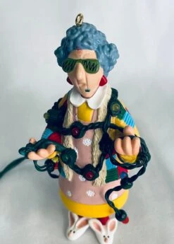 1994 Maxine - Blinking Lights! 7 1994 Maxine - Blinking Lights! -Hallmark MAGIC Ornaments Shop 1994maxine1