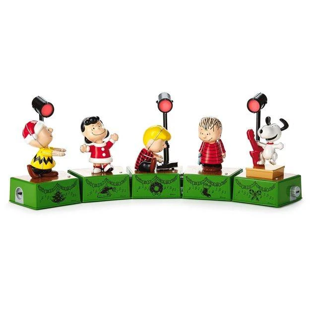 2017 Peanuts Christmas Dance Party - Snoopy 4 2017 Peanuts Christmas Dance Party - Snoopy - Image 2