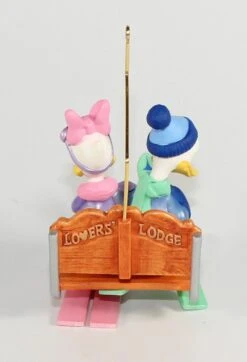 2000 Romantic Vacations #3 -Donald & Daisy At Lover's Lodge -Hallmark MAGIC Ornaments Shop 2000donald2