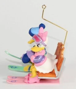 2000 Romantic Vacations #3 -Donald & Daisy At Lover's Lodge -Hallmark MAGIC Ornaments Shop 2000donald3