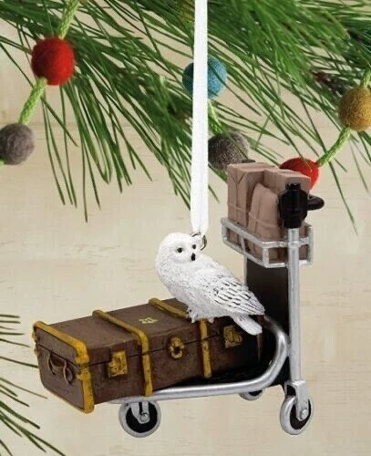 2022 Harry Potter LUGGAGE TROLLEY With HEDWIG- Red Box 6 2022 Harry Potter LUGGAGE TROLLEY With HEDWIG- Red Box - Image 4