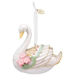 2018 Stunning Swan - Premium Beauty Of Birds