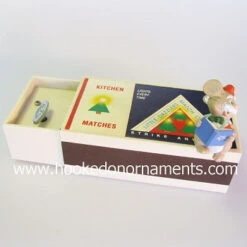 1984 Matchbox Mice - Music Box - Tabletop - Hard To Find , No Box 7 1984 Matchbox Mice - Music Box - Tabletop - Hard To Find , No Box -Hallmark MAGIC Ornaments Shop IMG 06341024x1024