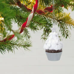 2021 Christmas Cupcake #12 - Star-Tipped Sweetness 8 2021 Christmas Cupcake #12 - Star-Tipped Sweetness -Hallmark MAGIC Ornaments Shop christmas cupcakes startipped sweetness keepsake ornament 1399qxr9122 02