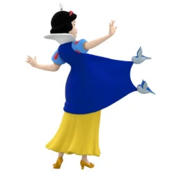 2021 Disney Snow White With A Smile And A Song -Hallmark MAGIC Ornaments Shop disney snow white202