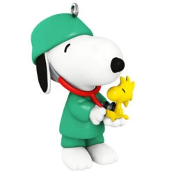2020 Peanuts Spotlight On Snoopy #23 Doctor Snoopy *Damaged Box