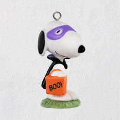 2020 Halloween, Vampire Snoopy - Peanuts Gang Miniature Ornament