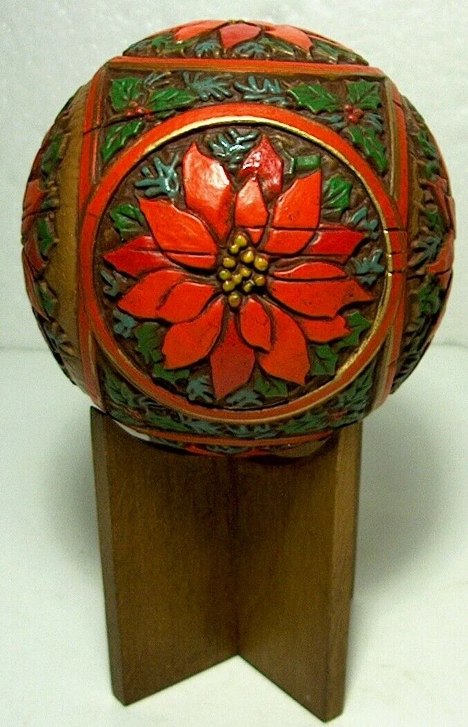 1977 Holly & Poinsettia Table Decoration - With Stand In BOX 3 1977 Holly & Poinsettia Table Decoration - With Stand In BOX