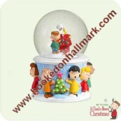 2005 Charlie Brown Christmas - Musical Snow Globe