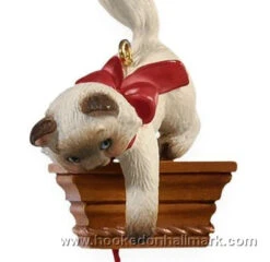 2009 Mischievous Kittens #11- With Mistletoe, Slightly Damaged Box -Hallmark MAGIC Ornaments Shop qx8115cl